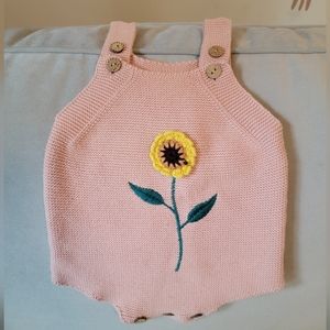 Knit bodysuit with crochet sunflower & details 🌻 6-12 months, runs large